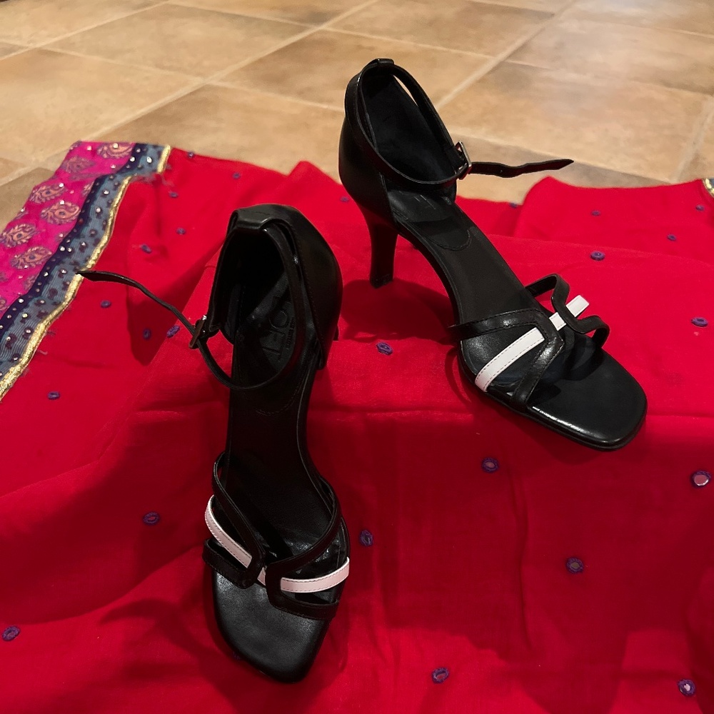 Loft heeled sandal